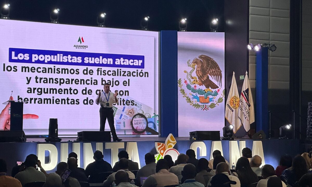 Alejandro Moreno habla sobre los programas sociales que solía defender