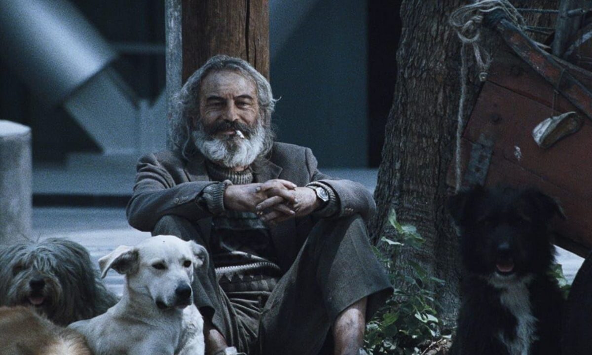 En Amores Perros se siente la “garra”, la pluma de Guillermo Arriaga comenta la actriz Vanessa Bauche sobre la obra.