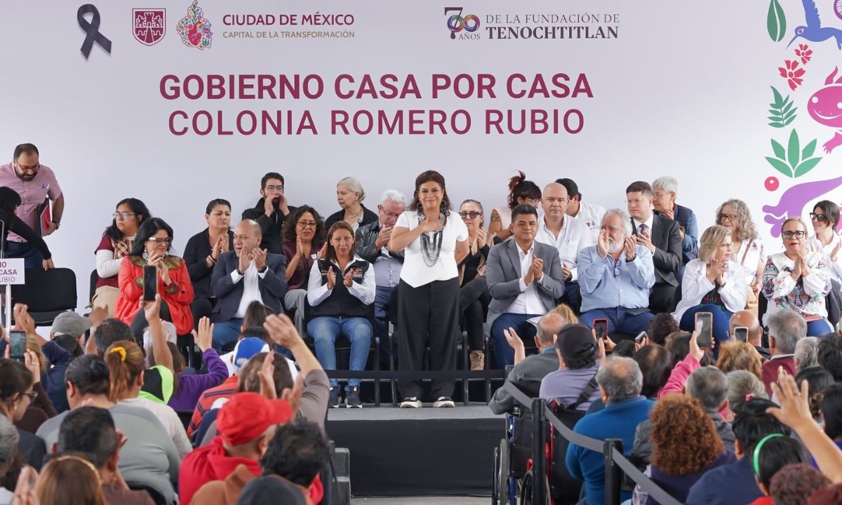 La jefa de Gobierno, Clara Brugada, reinició el programa “Casa por Casa” en la colonia Romero Rubio.