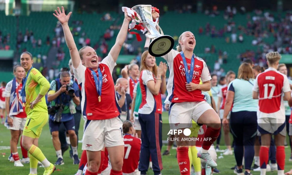 El Arsenal se corona campeón de la Champions League Femenil tras vencer al Barcelona.