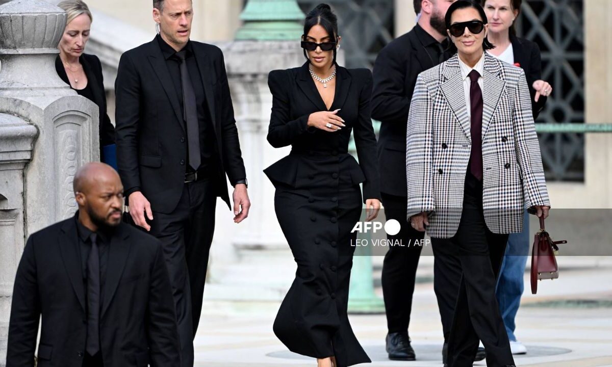 Los asaltantes que robaron joyas y dinero a Kim Kardashian en París recibieron una sentencia de 3 años de cárcel, pero no volverán a prisión.
