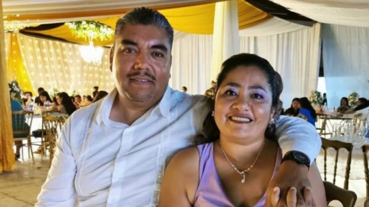 Isaías Rojas Ramírez, alcalde de Metlatónoc, Guerrero, ha sido víctima de un ataque armado durante las primeras horas del miércoles mientras recorría la autopista del Sol, en el municipio de Zumpango de Neri, donde también resultó lesionada su esposa, Almari Rojas Romero.