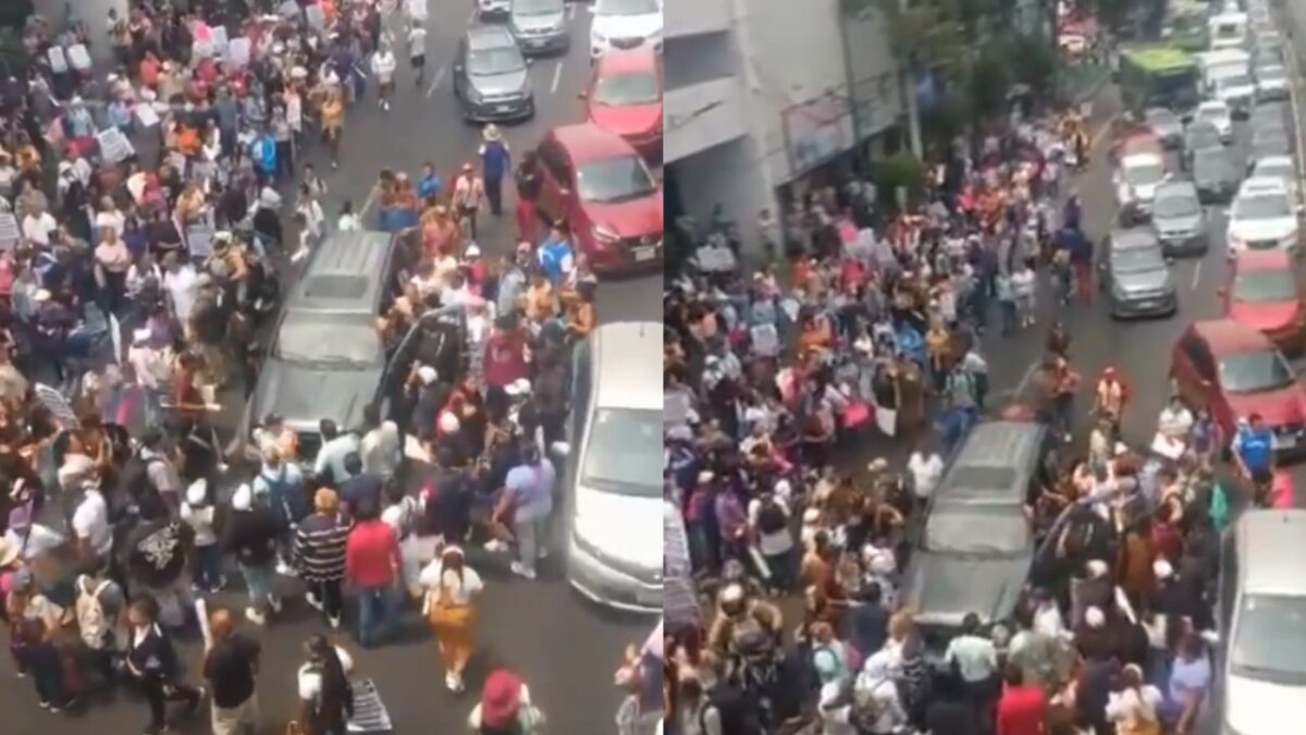 Auto intenta embestir a manifestantes en San Antonio Abad