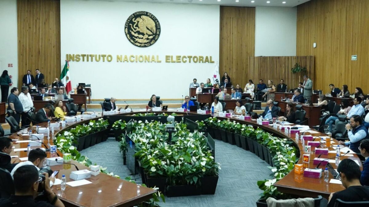 La Junta Ejecutiva del INE aprobó la transferencia de recursos humanos de la Unidad Técnica de Transparencia y Protección de Datos al Organo Interno de Control.
