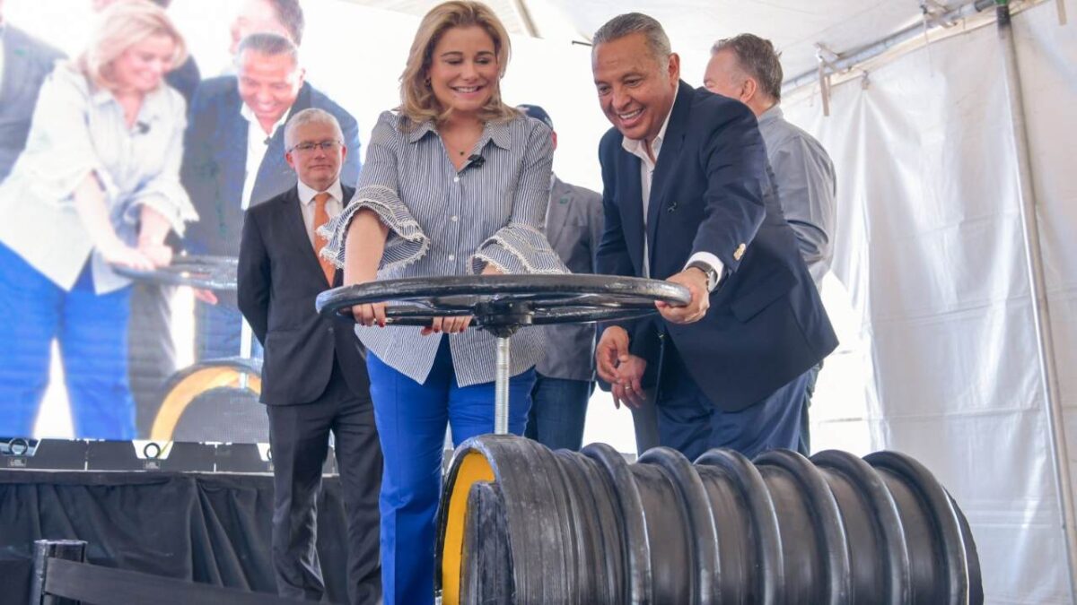 El Gobierno de Chihuahua beneficia a 250 juarenses con la inauguración del colector Norzagaray.