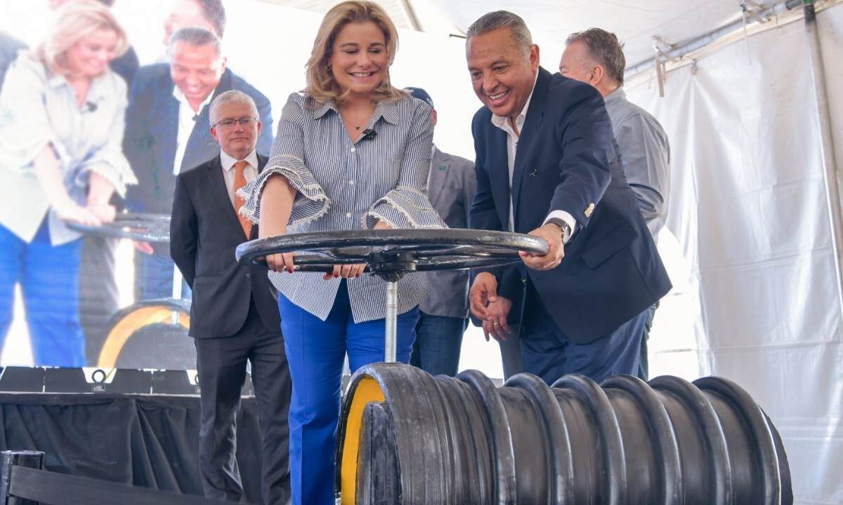 El Gobierno de Chihuahua beneficia a 250 juarenses con la inauguración del colector Norzagaray.