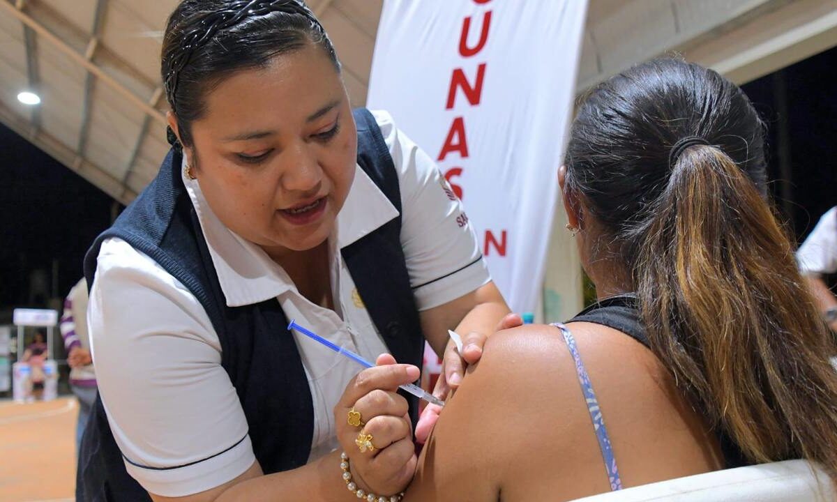 Benefician a población de Chemblás, en Campeche, con programa "Salud en tu Barrio".