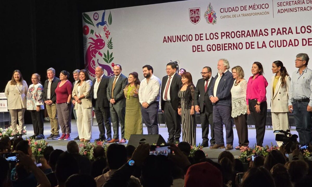La Jefa de Gobierno de la Ciudad de México, Clara Brugada, anunció mejoras laborales para más de 42 mil trabajadores.