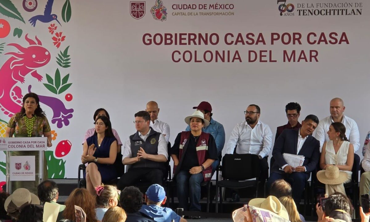 Clara Brugada anunció durante recorrido en la colonia Del Mar, en Tláhuac, que pondrá en marcha el programa para la atención de grietas en la CDMX.