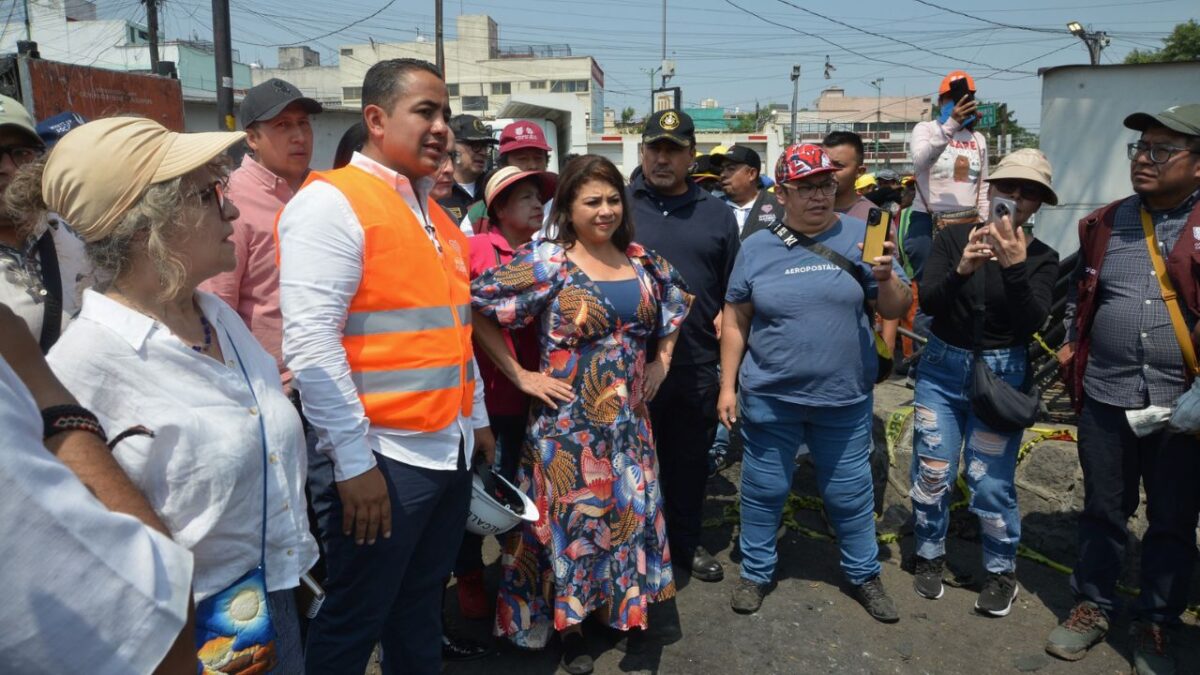 Brugada y Lozano acuden a Lindavista tras incendio