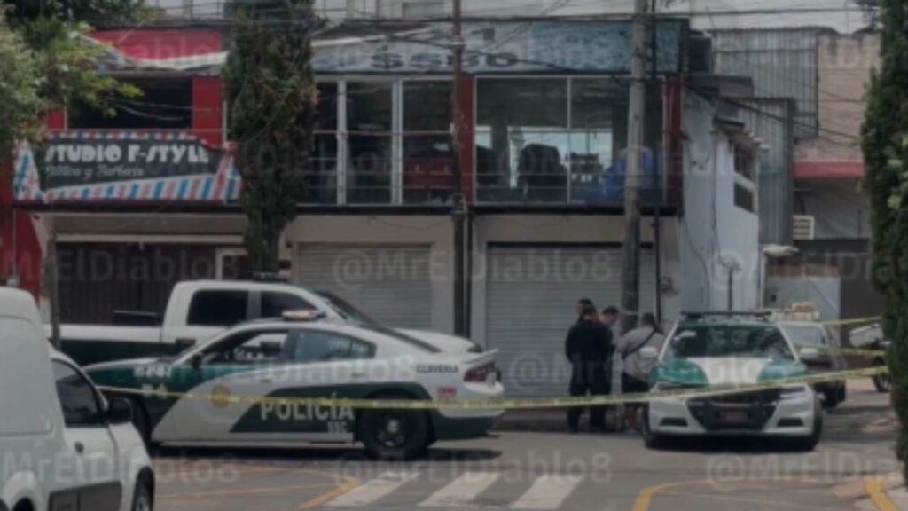 El dueño de un gimnasio, ubicado en la colonia Nextengo, fue asesinado por un sujeto cuando salía del inmueble.