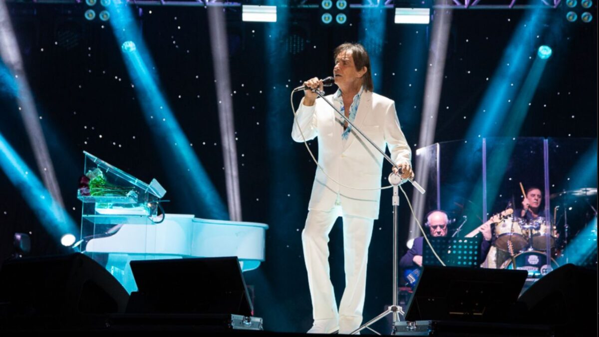 Los organizadores cancelaron el concierto que daría esta tarde Roberto Carlos en la Arena Guadalajara por recomendación del Ayuntamiento.