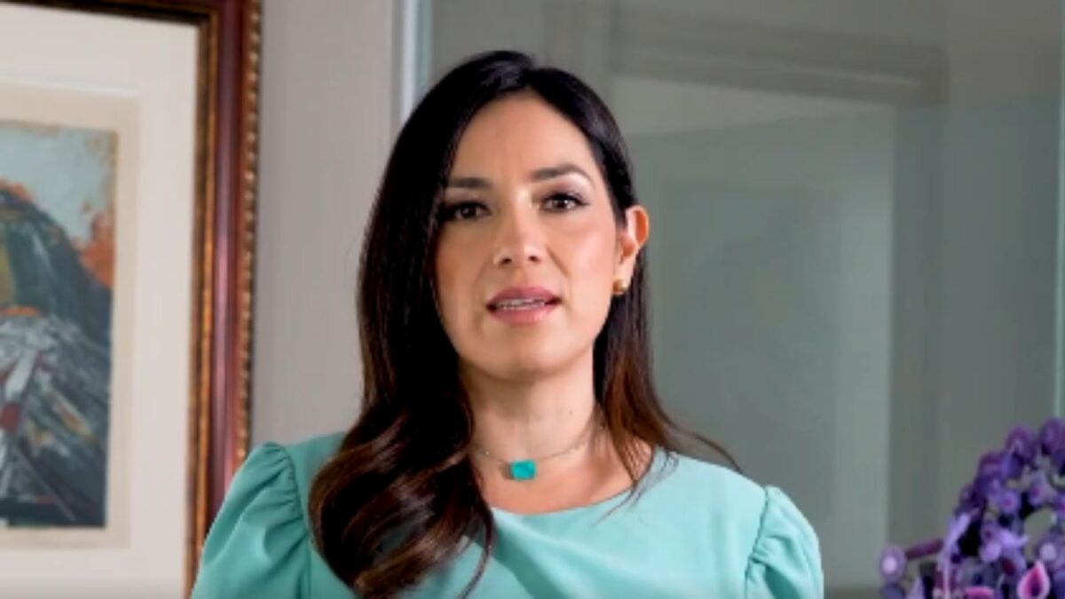Ariadna Camacho, aspirante a magistrada, levantó polémica en redes sociales, por spot sobre jueces que liberaron a feminicida de Abril Pérez.