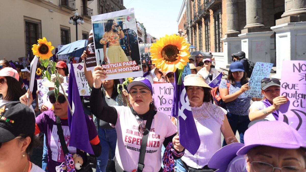 Un Tribunal en Puebla declaró culpable a Javier N por el delito de violencia familiar en contra de Cecilia Monzón Pérez.