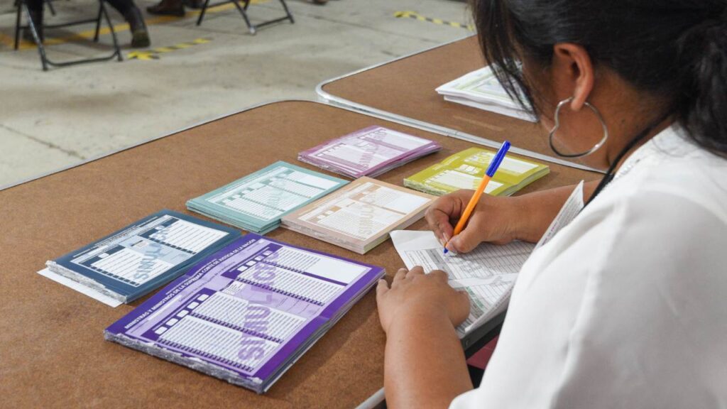  Boletas de simulación de la elección del Poder Judicial.
