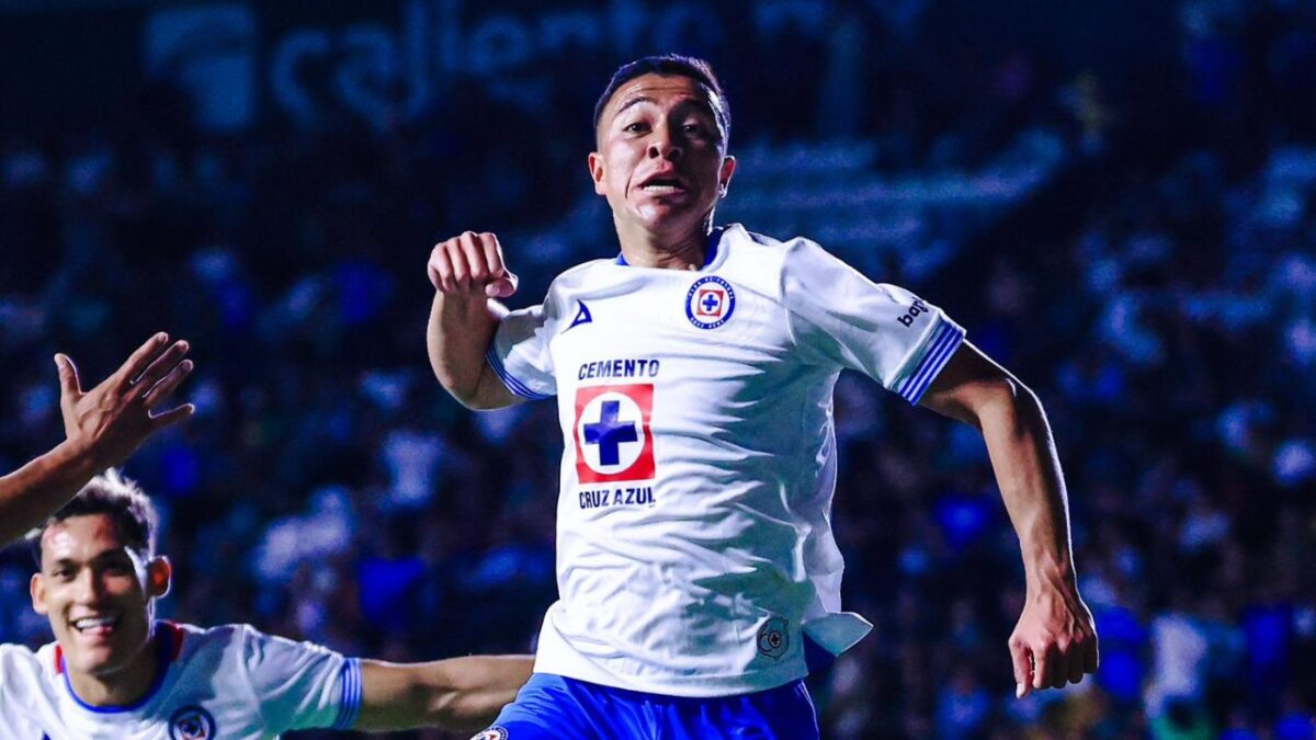 Cruz Azul se lleva la ventaja en el juego de ida contra León.