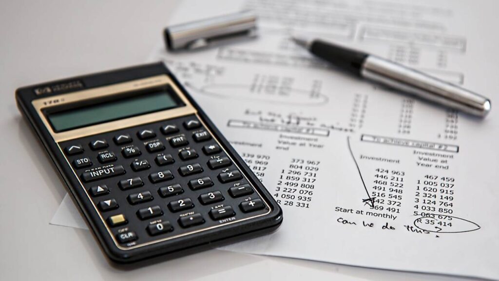 Detecta a tiempo aquellos gastos vampiro que pueden mermar tu economía para eliminarlos o reducirlos.