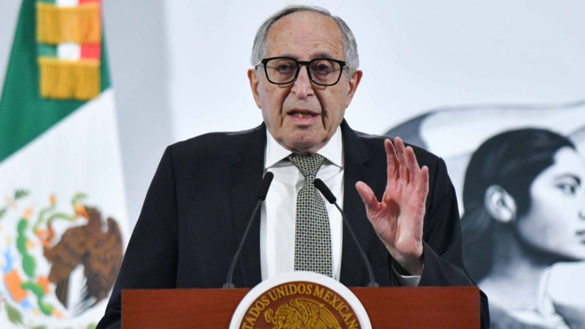 El secretario de Salud, David Kershenobich informó que, hasta ahora, no se ha detectado ningún caso de la nueva variante (NB1.8.1) de Covid-19 en el país, y aclaró que tampoco hay datos de alarma por el surgimiento del nuevo virus; no obstante, mantienen la estrategia epidemiológica.