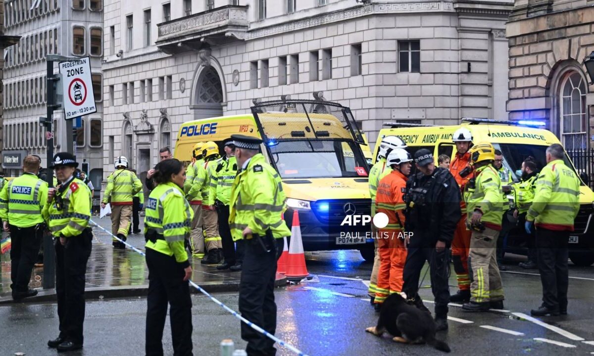 Detienen a hombre acusado de atropellar a aficionados del Liverpool