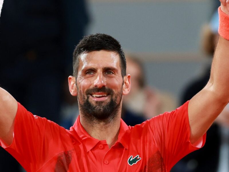 Djokovic se estrena con jerarquía en París