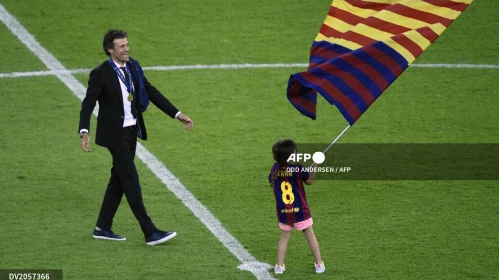 Festejo de Luis Enrique y su hija Xana tras el campeonato de Barcelona en Champions League.