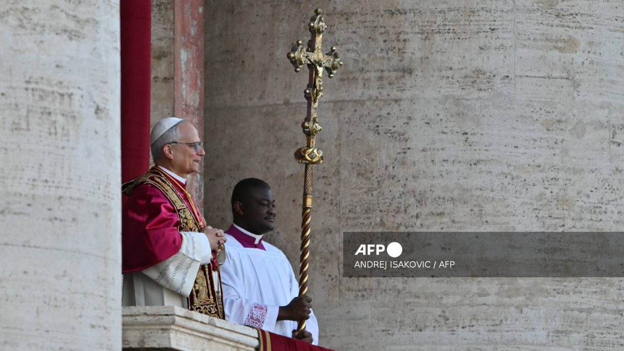 Él es Robert Francis Prevost, el nuevo papa elegido por el vaticano, tras dos días de votaciones; quien sustituirá al Papa Francisco.