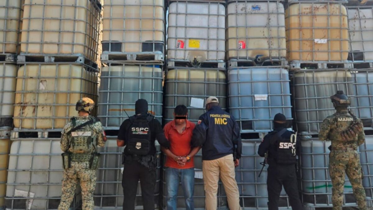 En Tabasco, aseguran 1.5 millones de litros de huachicol