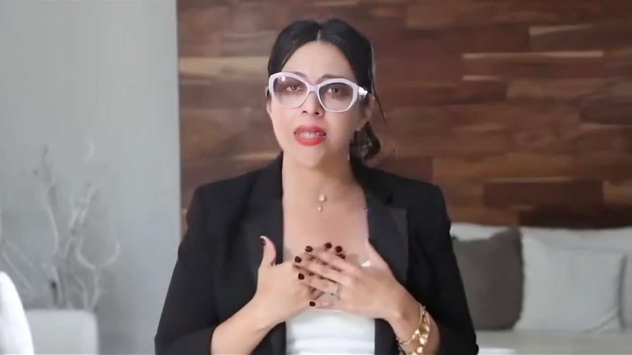 Eréndida Fierro declina candidatura por la rectoría