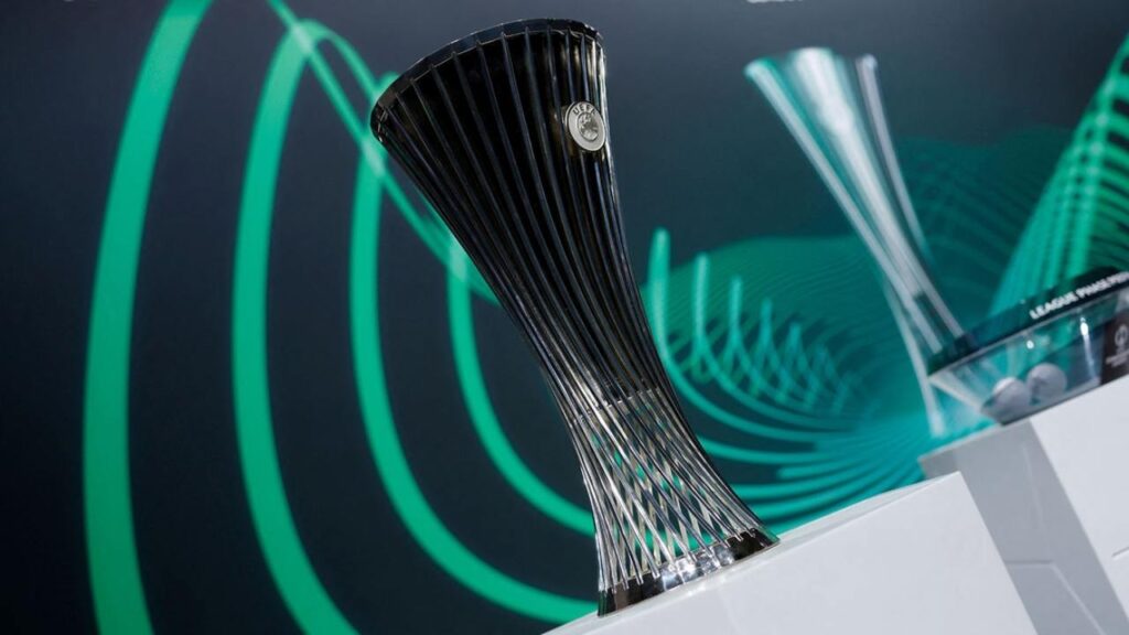 El próximo 28 de mayo se jugará la Gran Final de la Conference League entre Real Betis y Chelsea, pero, ¿sabes cuáles son los últimos equipos que han ganado este torneo europeo? Te contamos.Como 