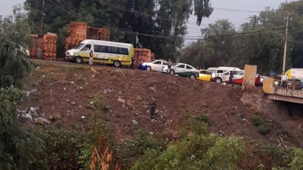 FES Cuautitlán confirma la muerte de cinco alumnos tras volcadura. Noticias en tiempo real