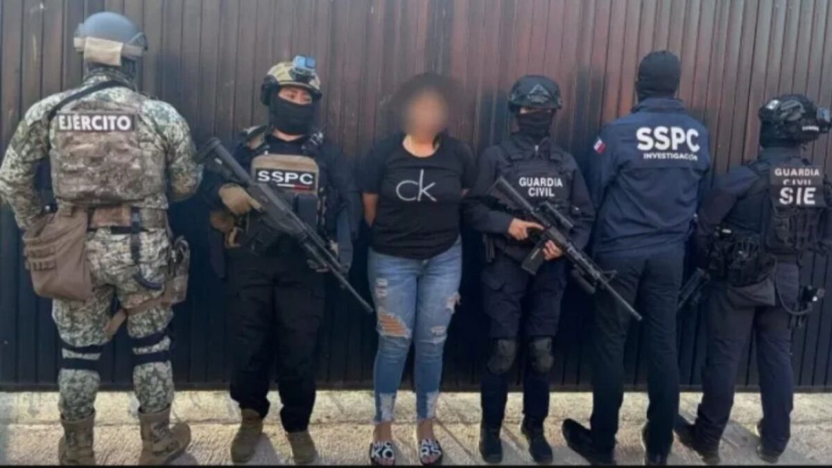 La FGR informó que impugnará la libertad de Leslie "N", alias "La Güera", señalada como operadora financiera del CJNG e investigará a jueza.