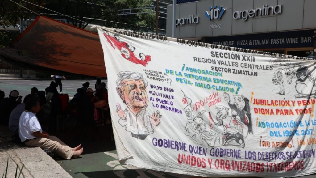 Gobierno insta a la CNTE a priorizar a los alumnos y 