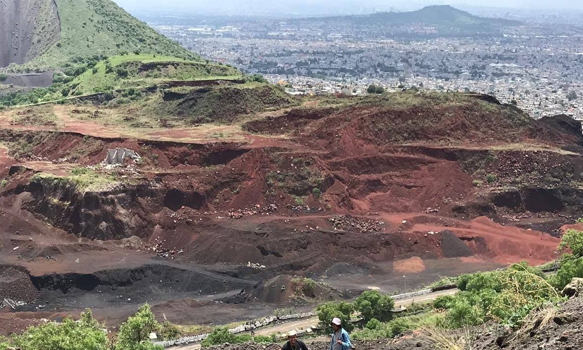 Habitantes de la alcaldía Tláhuac denunciaron el saqueo desmedido de minerales en la zona limítrofe con Iztapalapa.