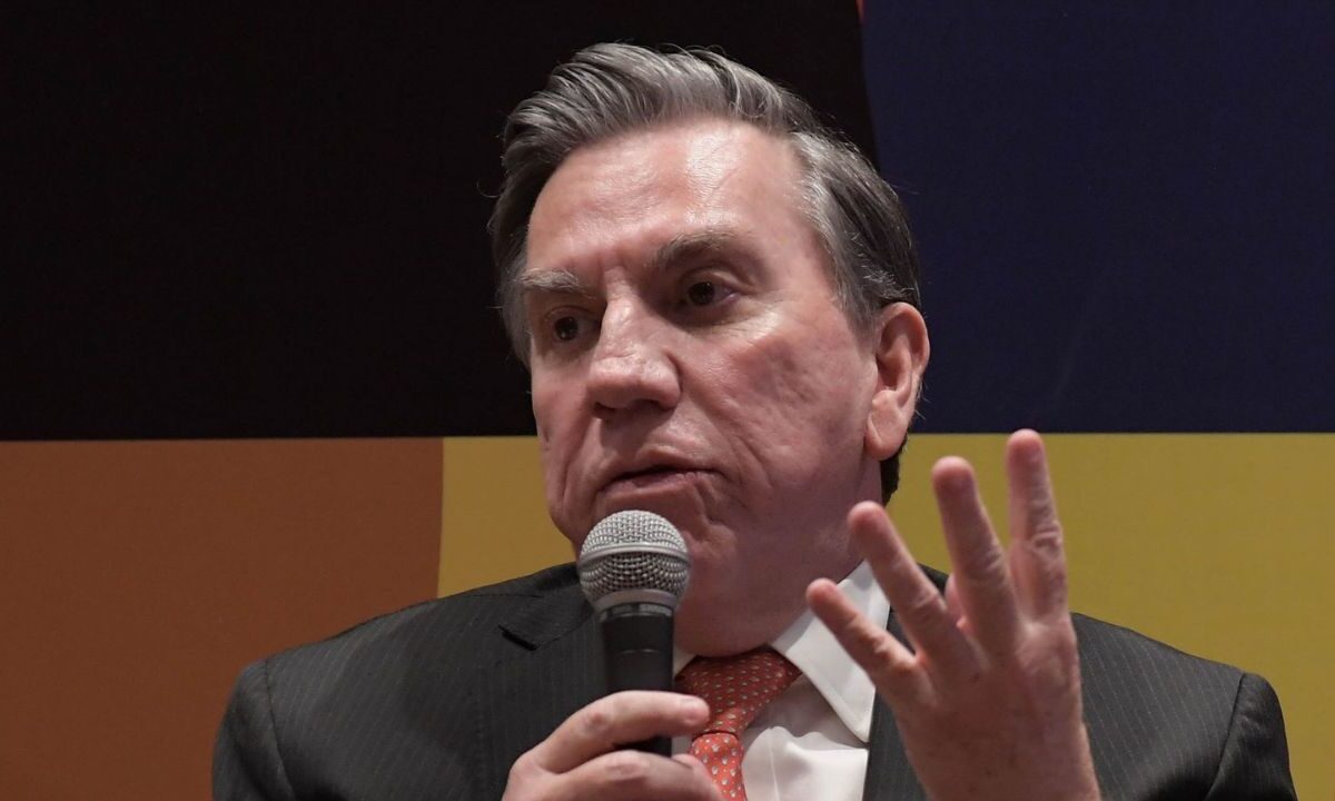 El ministro Javier Laynez Potisek señaló que hay una necesidad ciudadana para que los ministros, magistrados y jueces se bajen del Olimpo judicial.