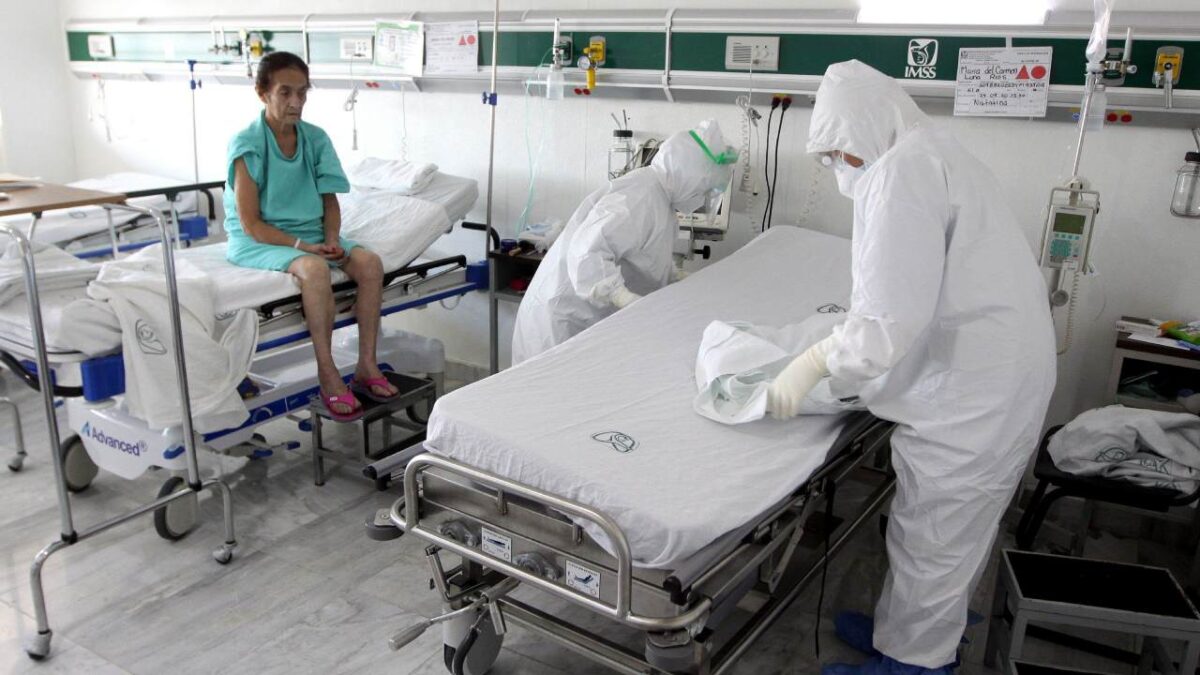 El IMSS alista acciones preventivas por el paso de la tormenta tropical 'Alvin' por costas mexicanas.