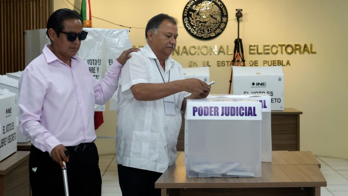 El consejero del INE, Jorge Montaño, pidió a la ciudadanía no ser parte del abstencionismo.