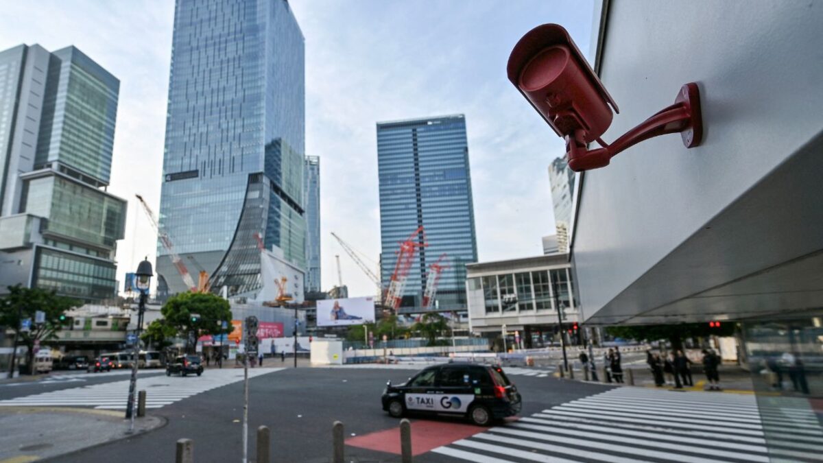Japón anunció el martes un paquete de 15 mil 500 millones de dólares para proteger a las pequeñas y medianas empresas de aranceles.