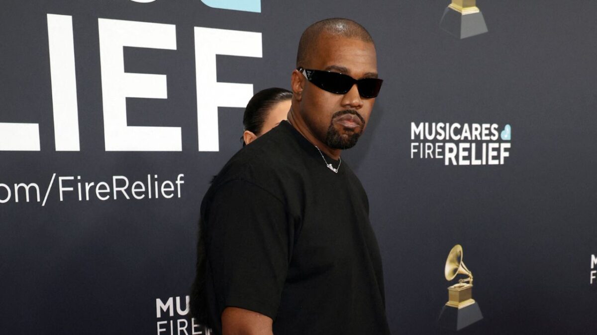 El rapero Kanye West, conocido como Ye, protagonizó un tenso momento durante una entrevista en el programa Piers Morgan Uncensored.