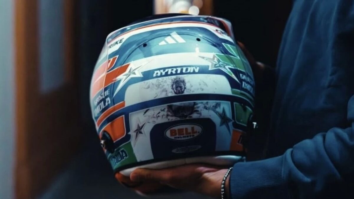 El joven piloto italiano Andrea Kimi Antonelli, homenajea a Ayrton Senna con su imagen en el casco