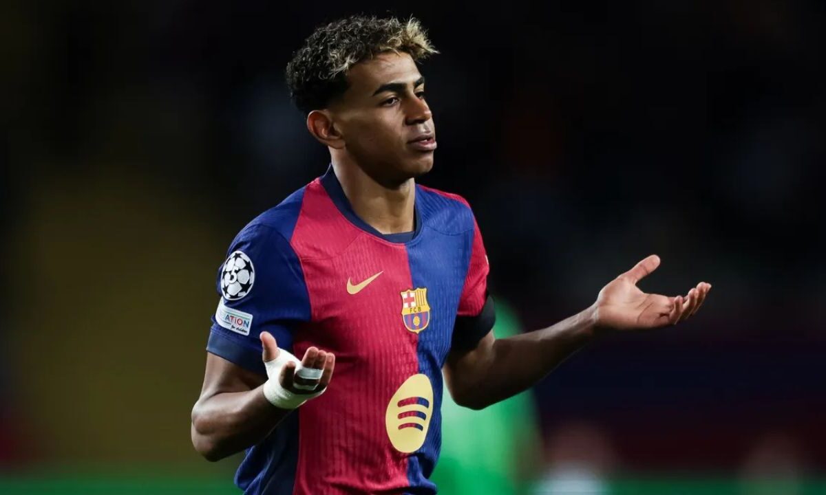 Lamine Yamal firma renovación con el Barcelona