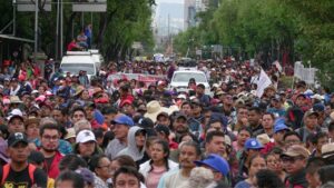 La CNTE señaló que serán sus bases quienes decidan si se boicotea la votación del domingo, y la respuesta oficial que se dará a la oferta del Gobierno para levantar el paro.