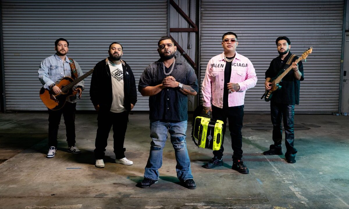 En las últimas semanas la palabra corrido ha sido asociado a temas de narcotráfico, pues algunos de sus exponentes han hecho apología a grupos delictivos de nuestro país. Aunque existe esta corriente musical, Legado 7 menciona que no todo es dedicado a cédulas delictivas.