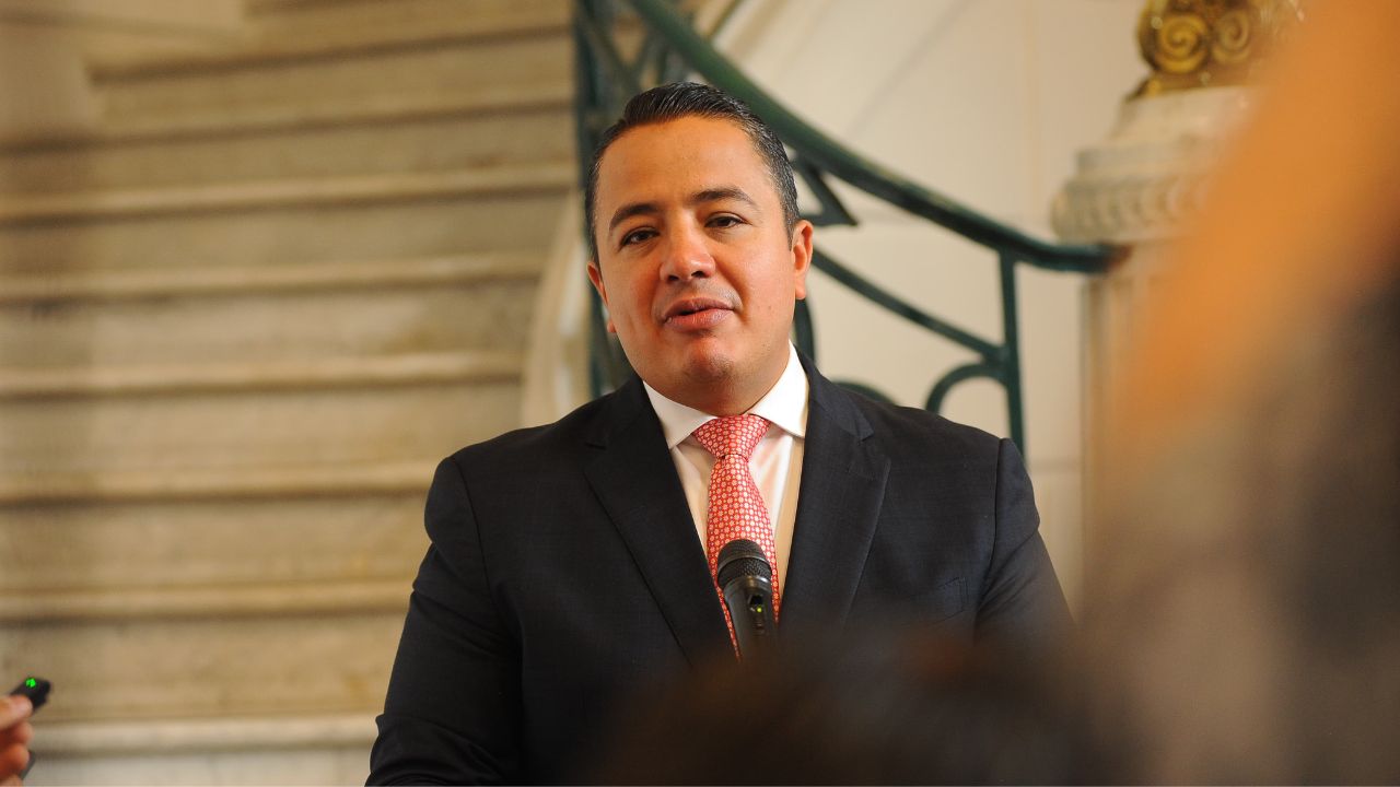 Promete Janecarlo Lozano actividades culturales gratuitas.