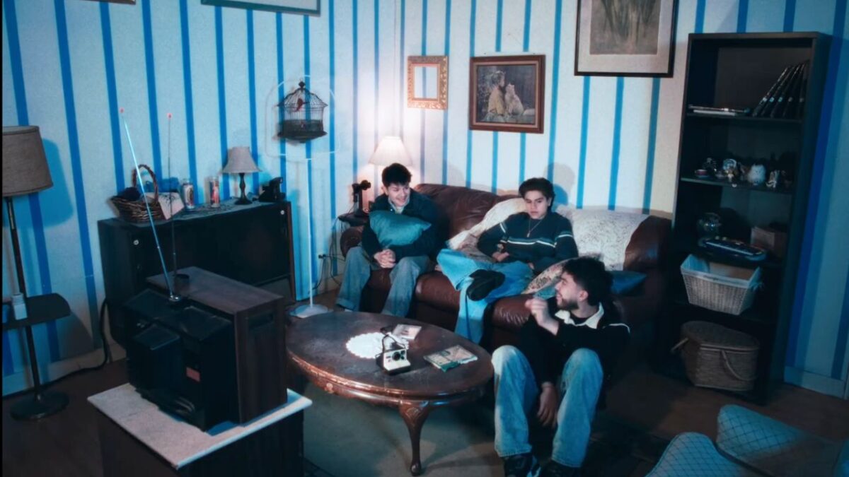 En esta nueva era Los Aptos ha lanzado tres temas "Tal vez", "WOW" y "La Nena" que formarán del LP que será lanzado este 30 de mayo vía Warner Music. Además nos adelantan algunas de las colaboraciones que tendrán.