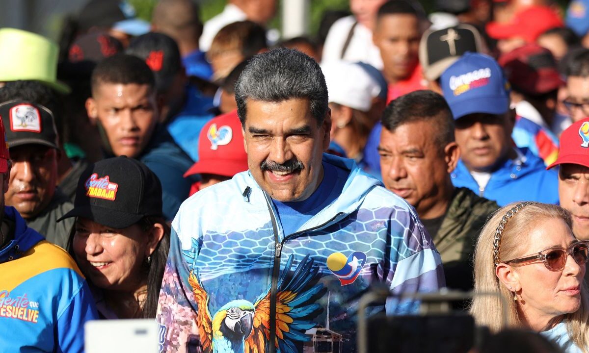 Desde el centro de Caracas, el autócrata chavista acusó a los detenidos de planear ataques con explosivos.