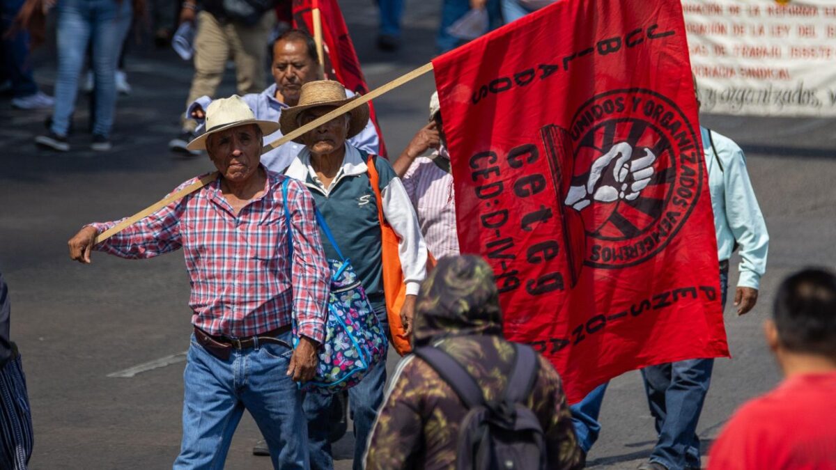 Autoridades capitalinas estimaron la participación de aproximadamente 35 mil personas en las movilizaciones por el Día del Trabajo en la CDMX.