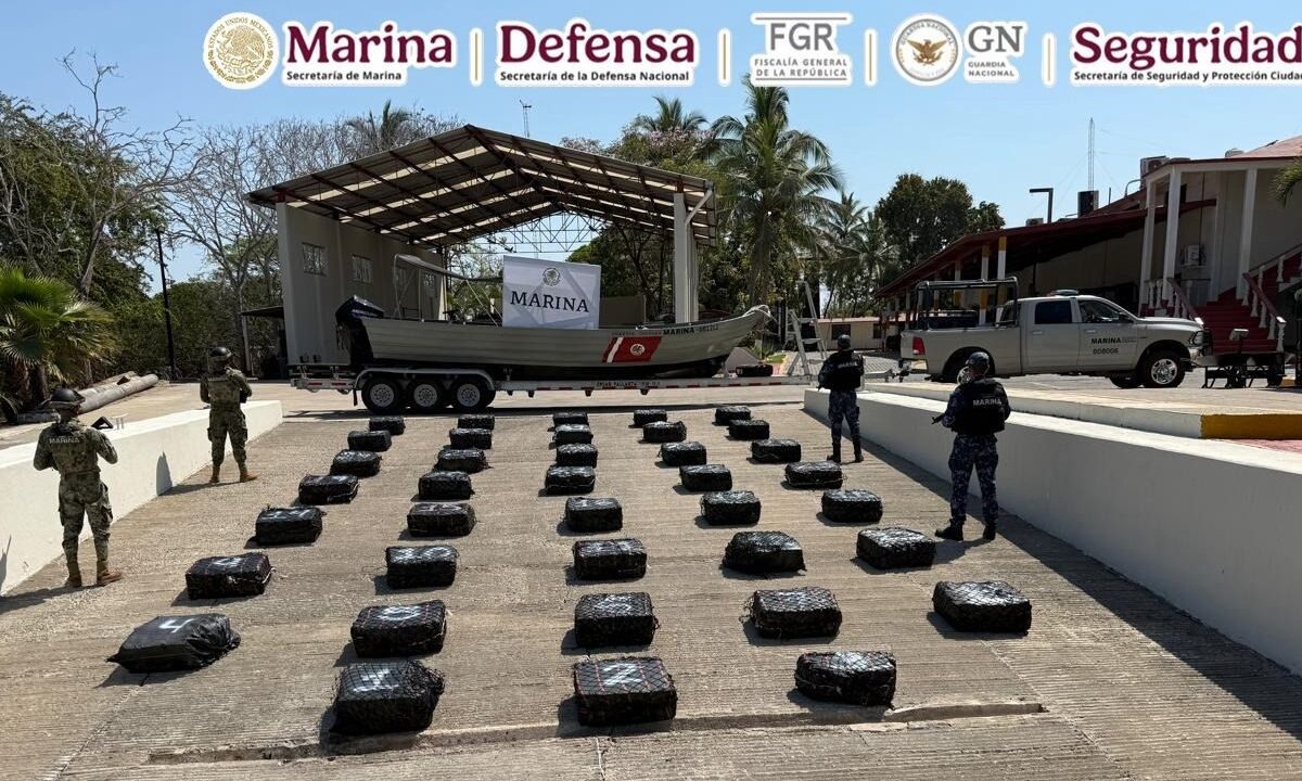 1.5 toneladas de cocaína decomisadas en aguas de Jalisco