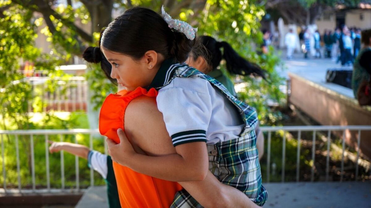 Entérate cuando iniciará el ciclo escolar 2025-2026 si se cumple la promesa de la presidenta Sheinbaum de más vacaciones para los maestros.