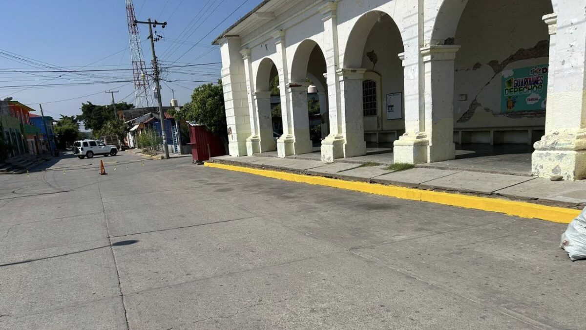 Matan a regidor en Oaxaca mientras daba regalos del Día de las Madres