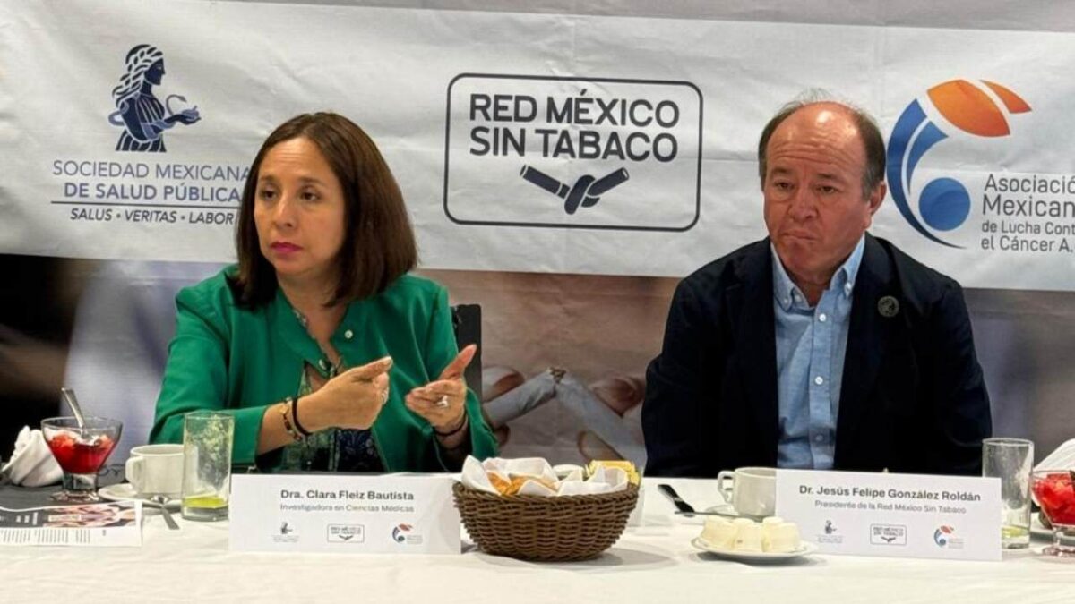 El Dr. Jesús Felipe González Roldán dijo que un mejoramiento de regulación del tabaco reducirá su consumo.